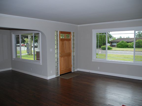 3rd image of 6827 51st Ave NE