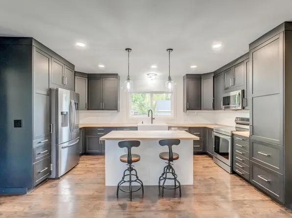 615 Vine St, Hudson, WI 54016
