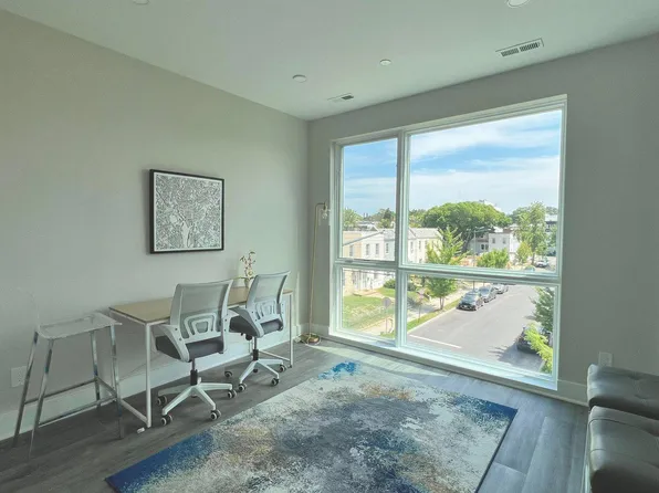 824 18th St NE #9, Washington, DC 20002