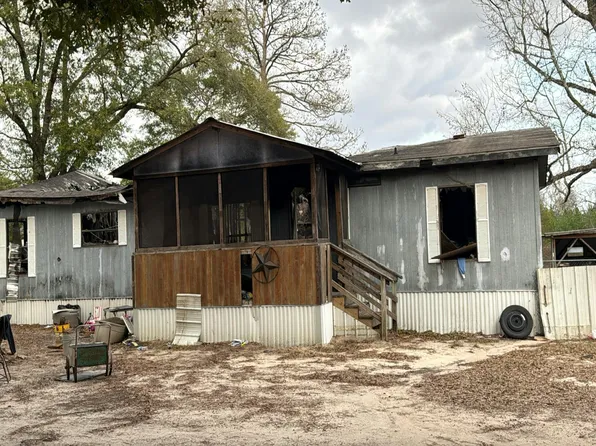 141 Smith Dr, Daleville, AL 36322