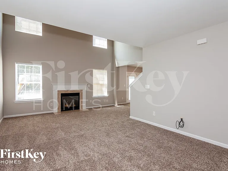 7411 Mary Jo Helms Dr — Photo 2