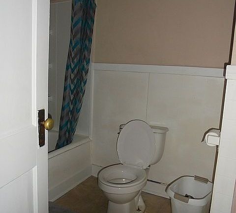 5th image of 319 Jackson St