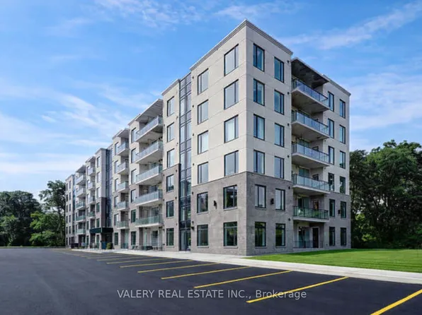 103 Roger St #102, Waterloo, ON N2J 1A4