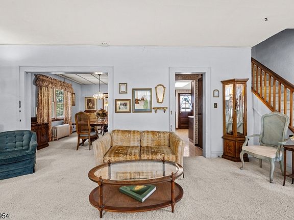 3rd image of 20 Woodside Ter