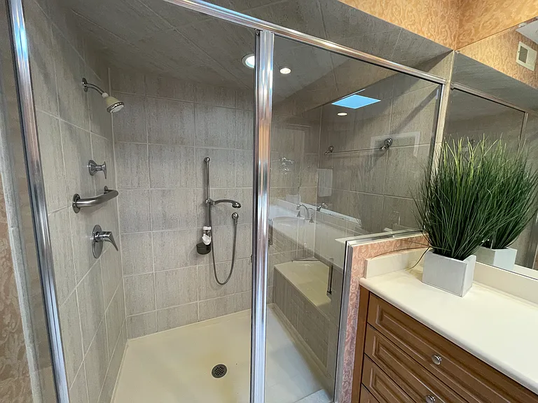 1119 Deerfield Rd — Photo 17
