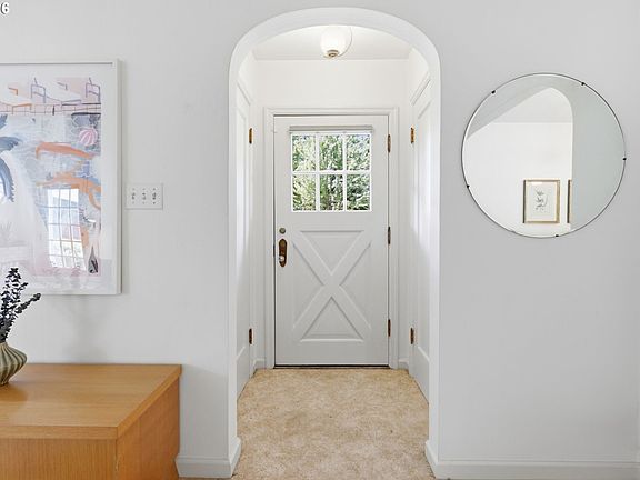 5th image of 3606 NE Maywood Pl