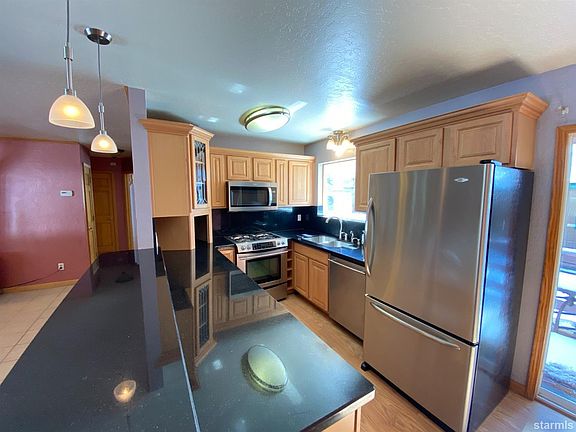2nd image of 1177 Watson St