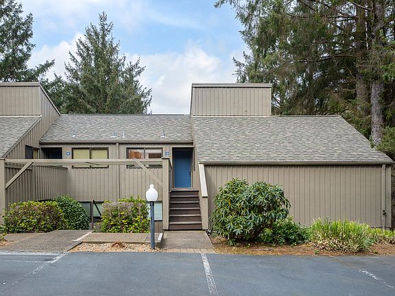 4th image of 5801 NE Voyage Ave APT 38