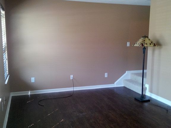 4th image of 4048 Acorn Dr