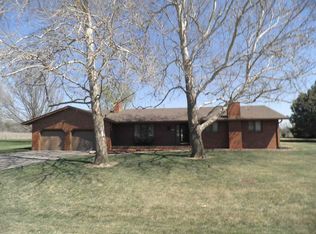 2410 Howell Dr, Hutchinson, KS 67502