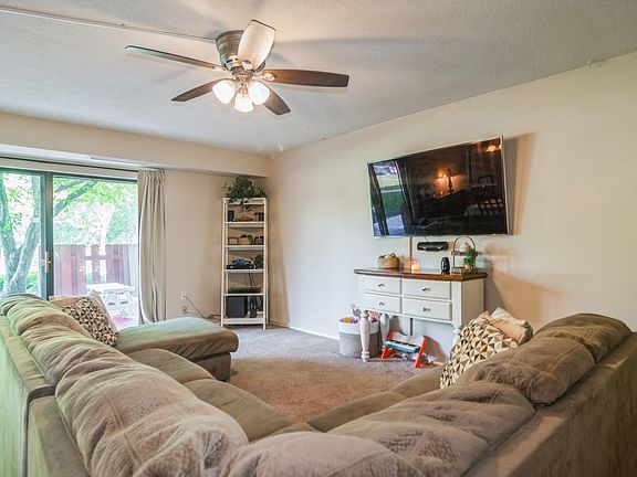 5th image of 111 S Baybrook Dr Unit 113