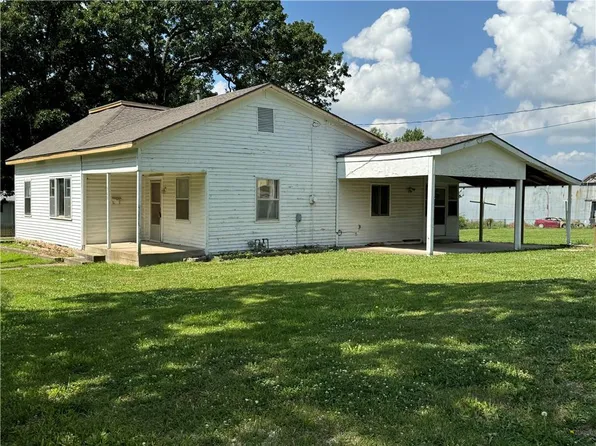 308 S Mulberry St, Paola, KS 66071
