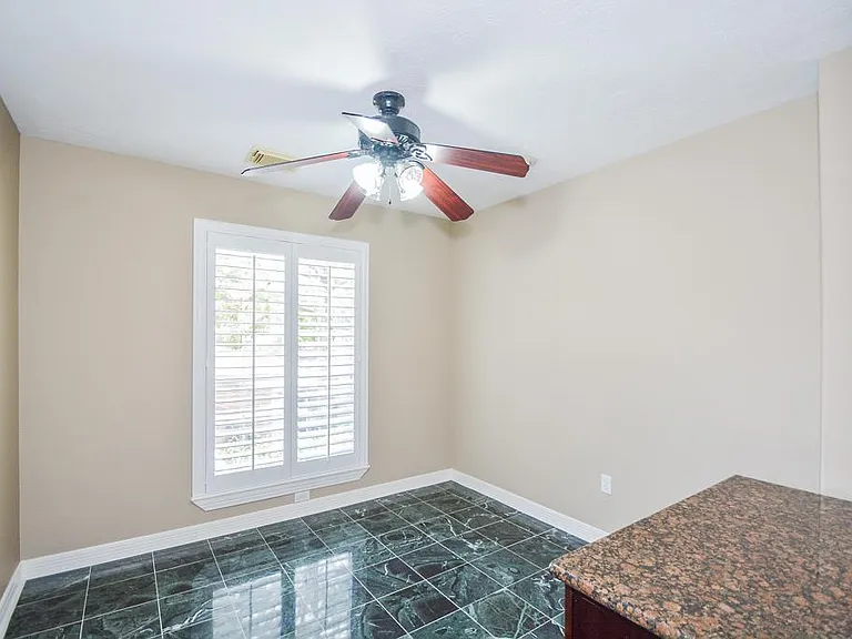 2326 Walnut Bend Ln — Photo 26