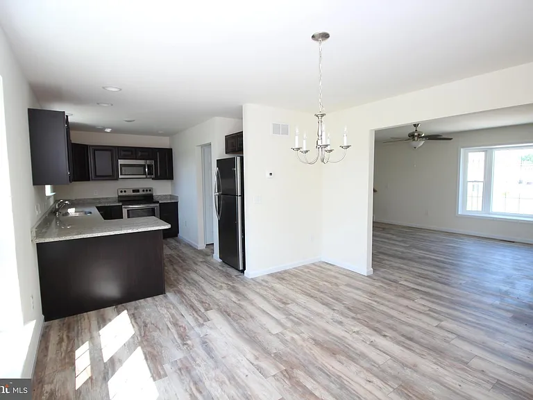 82 Filbert Dr — Photo 21