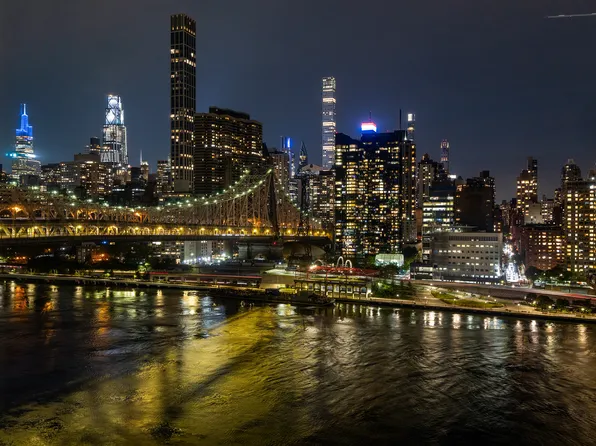 415 Main Street image 17 of 28