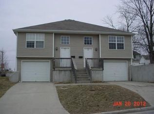 10 E 23rd St, Higginsville, MO 64037