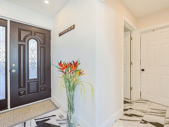 4th image of 207 White Pond Rd