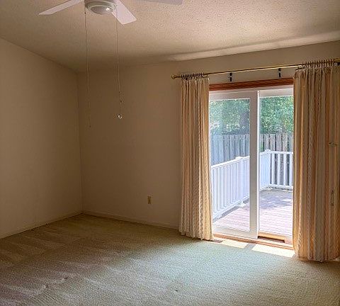 4th image of 11 Markay Ct