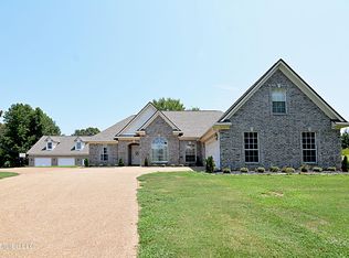 4268 Winding Valley Rd, Byhalia, MS 38611