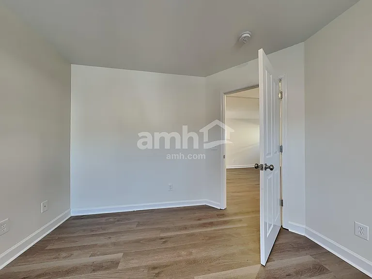 105 Summer Hill Ct — Photo 15