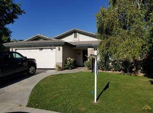 5910 Cherry Blossom Ct, Bakersfield, CA 93313