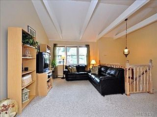 3rd image of 8A Roosevelt Ave