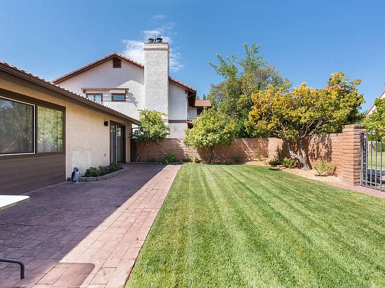 545 S Valley View Dr #137 — Photo 4