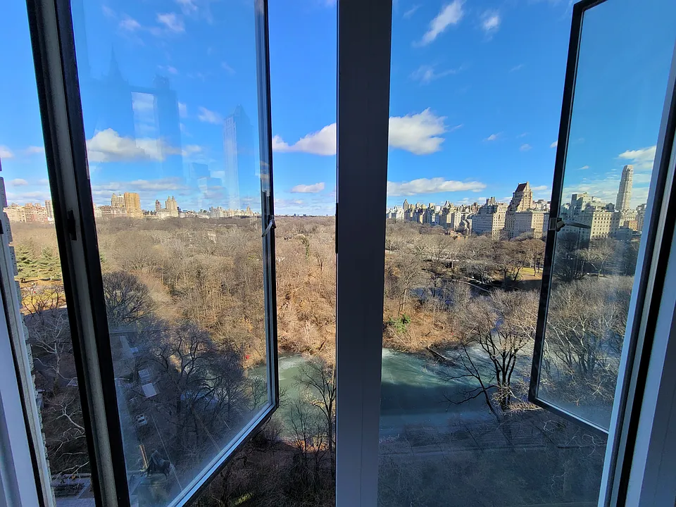 40 Central Park S #16D