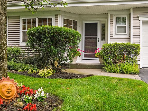 53 Winding Ridge Rd White Plains, NY 10603( 034of 40).JPG