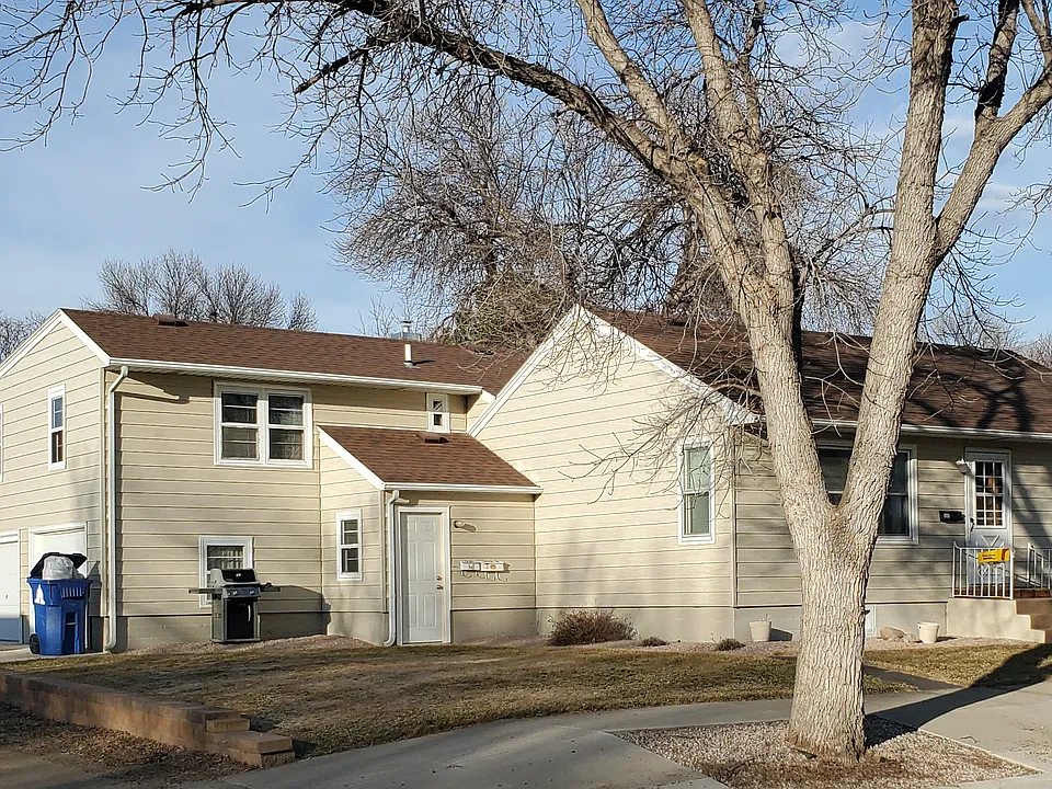 208 W 2nd St #208B