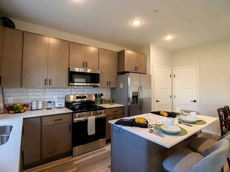 Gateway Court Townhomes — Photo 19