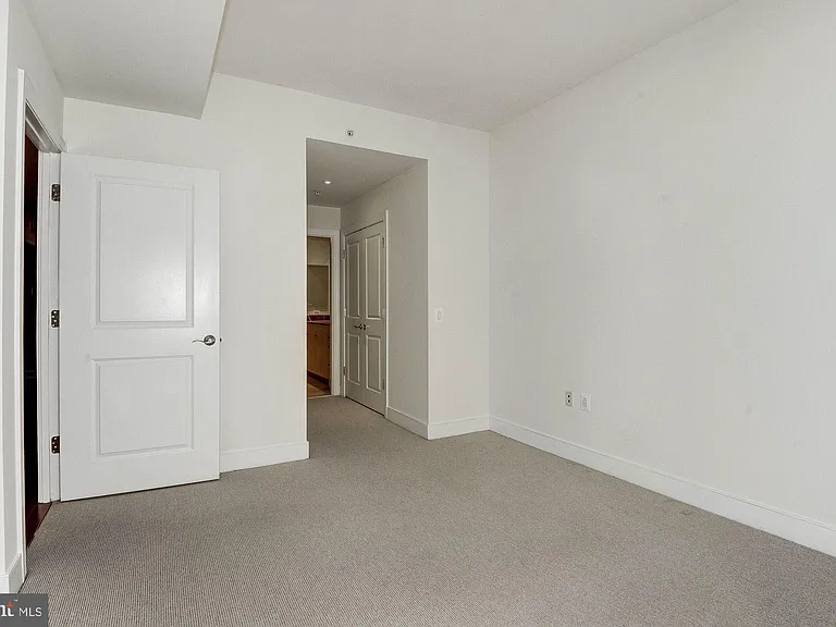 2425 NW #L — Photo 18