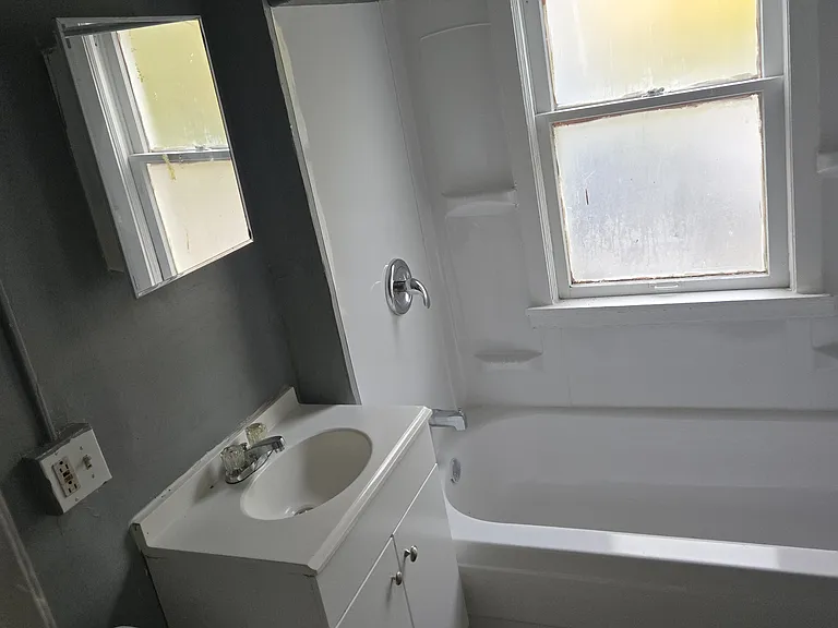 3545 E 116th St #1 — Photo 4