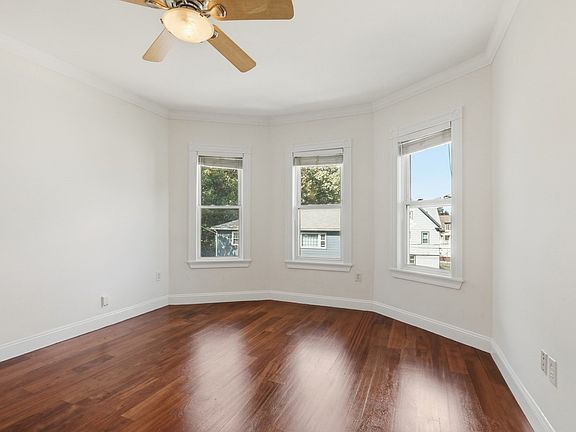 3rd image of 36 Howe St #3