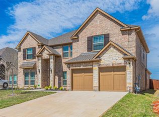 320 Lovett Ln, Burleson, TX 76028