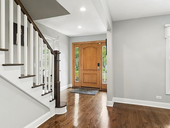 5th image of 134 Willow Ave