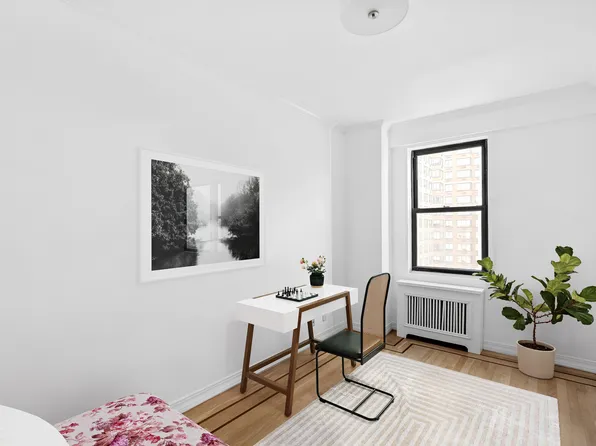 333 East 34th Street image 6 of 9