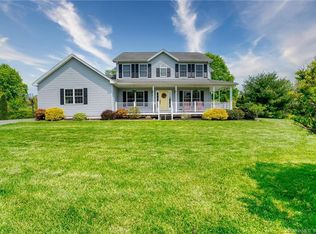 34 Turnberry Ct, Southington, CT 06489