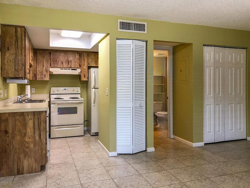 1st image of 20800 River Dr APT A18