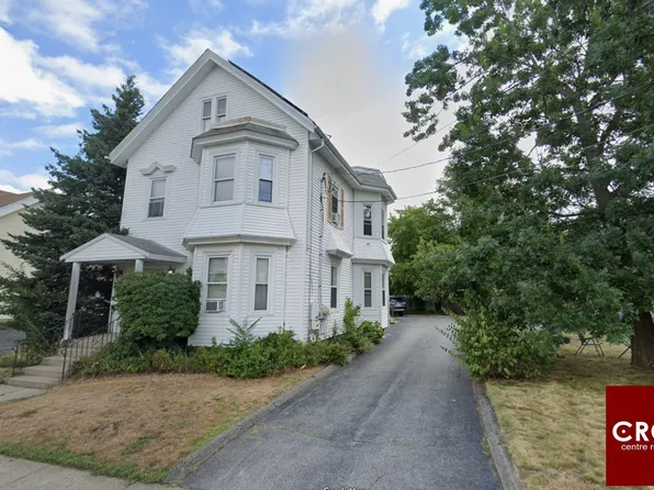 38 Floyd St #3, Waltham, MA 02453