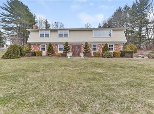 7 Lily Ln, Shelton, CT 06484
