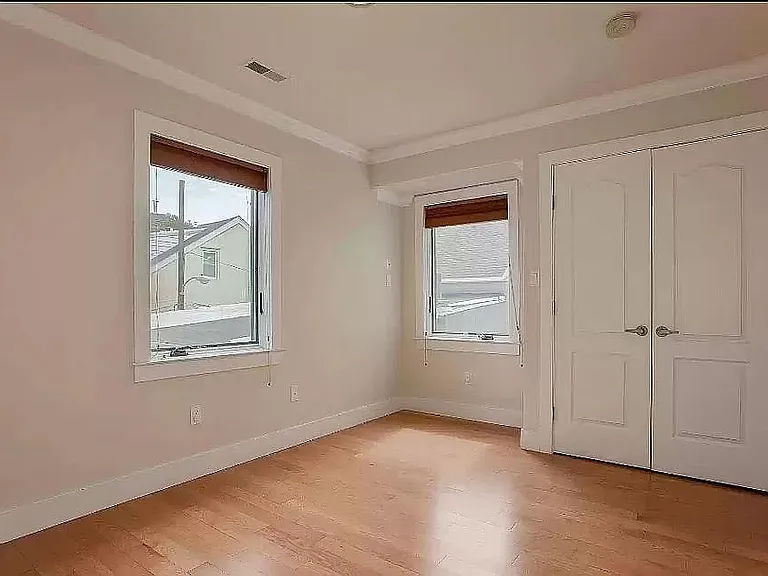 4417 Saint Davids St — Photo 14