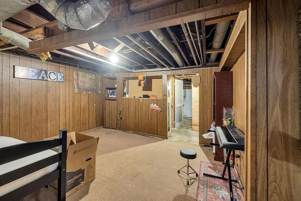 223 South Edward Street - 1 — Photo 4