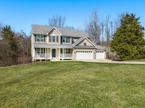 7469 N Canyon Ct, Bloomington, IN 47404