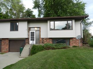 703 W Blaine St, Harvard, IL 60033