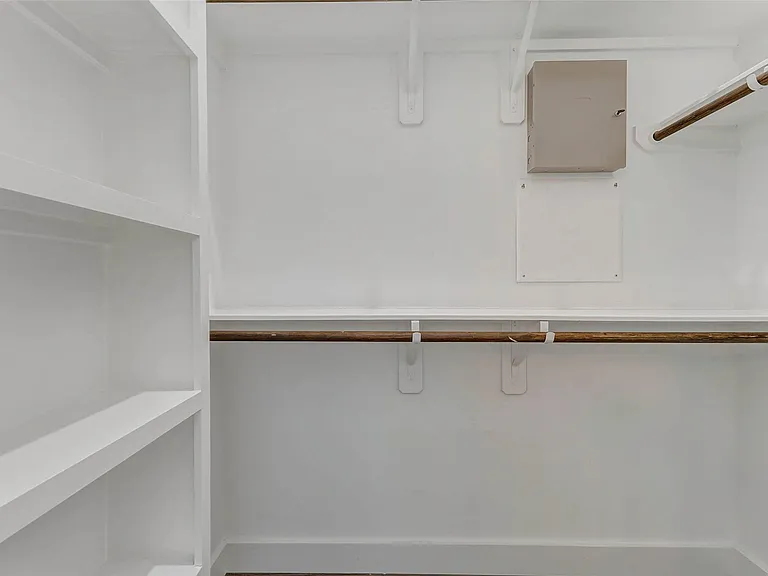 5859 Dolores St — Photo 17