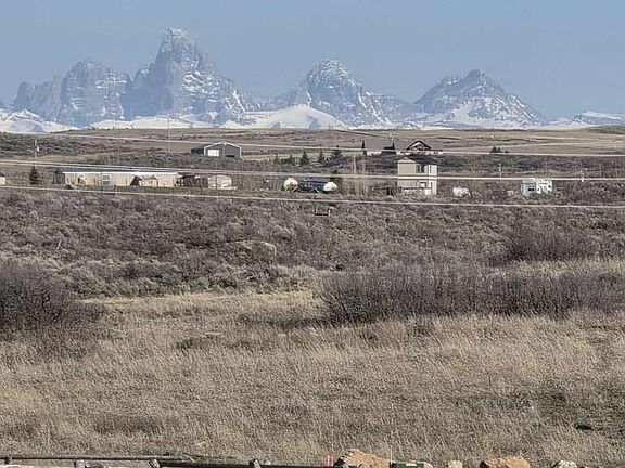 2nd image of 3035 E 756 N