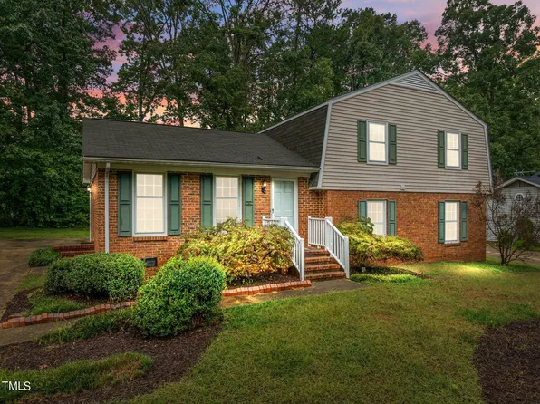 1024 Ivy Ln, Cary, NC 27511