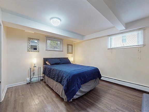 4th image of 33 Hollowbrook Ct N #2