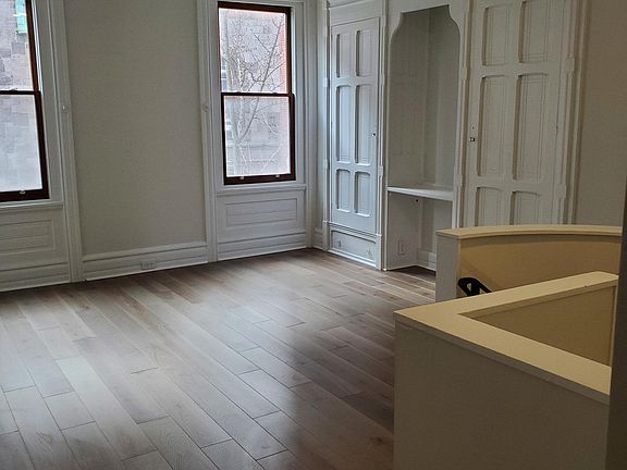 5th image of 2211 Wallace St APT 1F